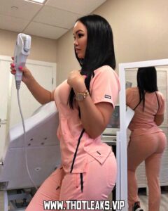 Mzdanalee Curvy Body Bisexual Booty Big Influencer Nurse